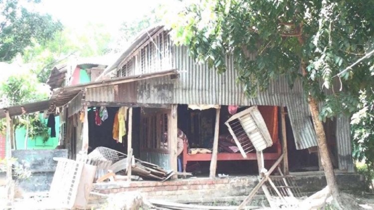 গোপালগঞ্জে হত্যাকাণ্ডের জের ধরে প্রতিপক্ষের বাড়িতে হামলা