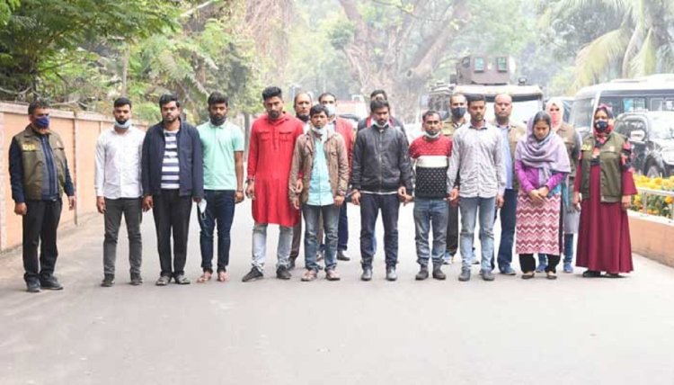 ডিজিটাল ডিভাইসে প্রশ্নফাঁস : উপজেলা ভাইস চেয়ারম্যানসহ গ্রেপ্তার ১০।