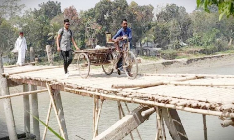 বুড়ি ভৈরব নদীর উপর সেতুর অভাবে দুর্ভোগ পোহাচ্ছেন কয়েক হাজার মানুষ!