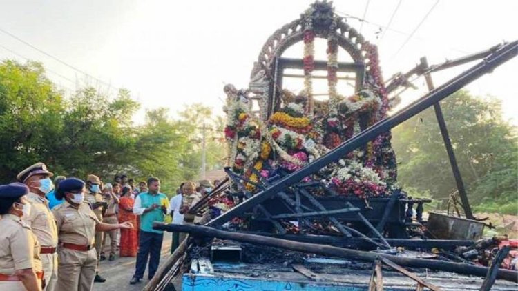 দুঃখজনক : তামিলনাড়ুর মন্দিরে বিদ্যুতায়িত হয়ে নিহত ১১।