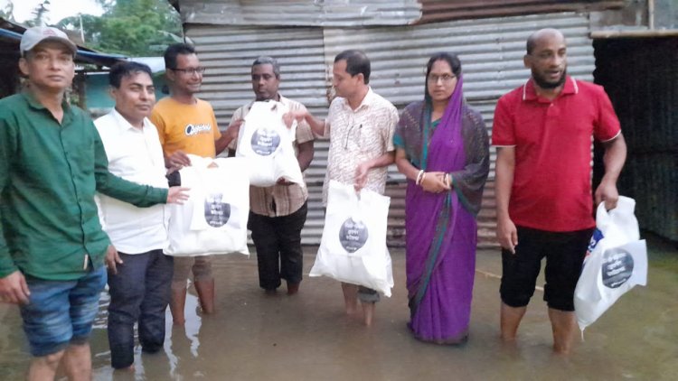 বন্ধুত্বের হাত বাড়িয়ে বন্যার্ত সিলেটবাসীর পাশে চট্টগ্রামবাসী।